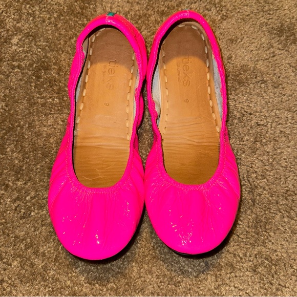 Tieks Pop Pink, Limited Edition, EUC, Size 9 - Picture 1 of 6